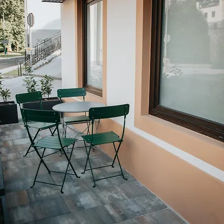 Luxury * Метлика