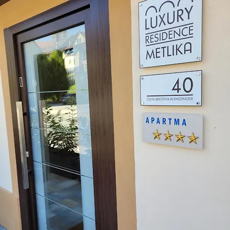 Luxury Апартаменты Метлика